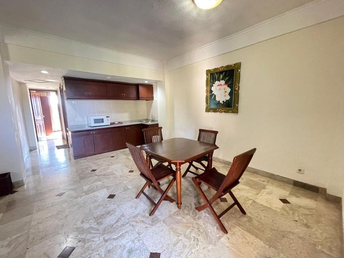 Inside Walking Distance To The Apartemen *