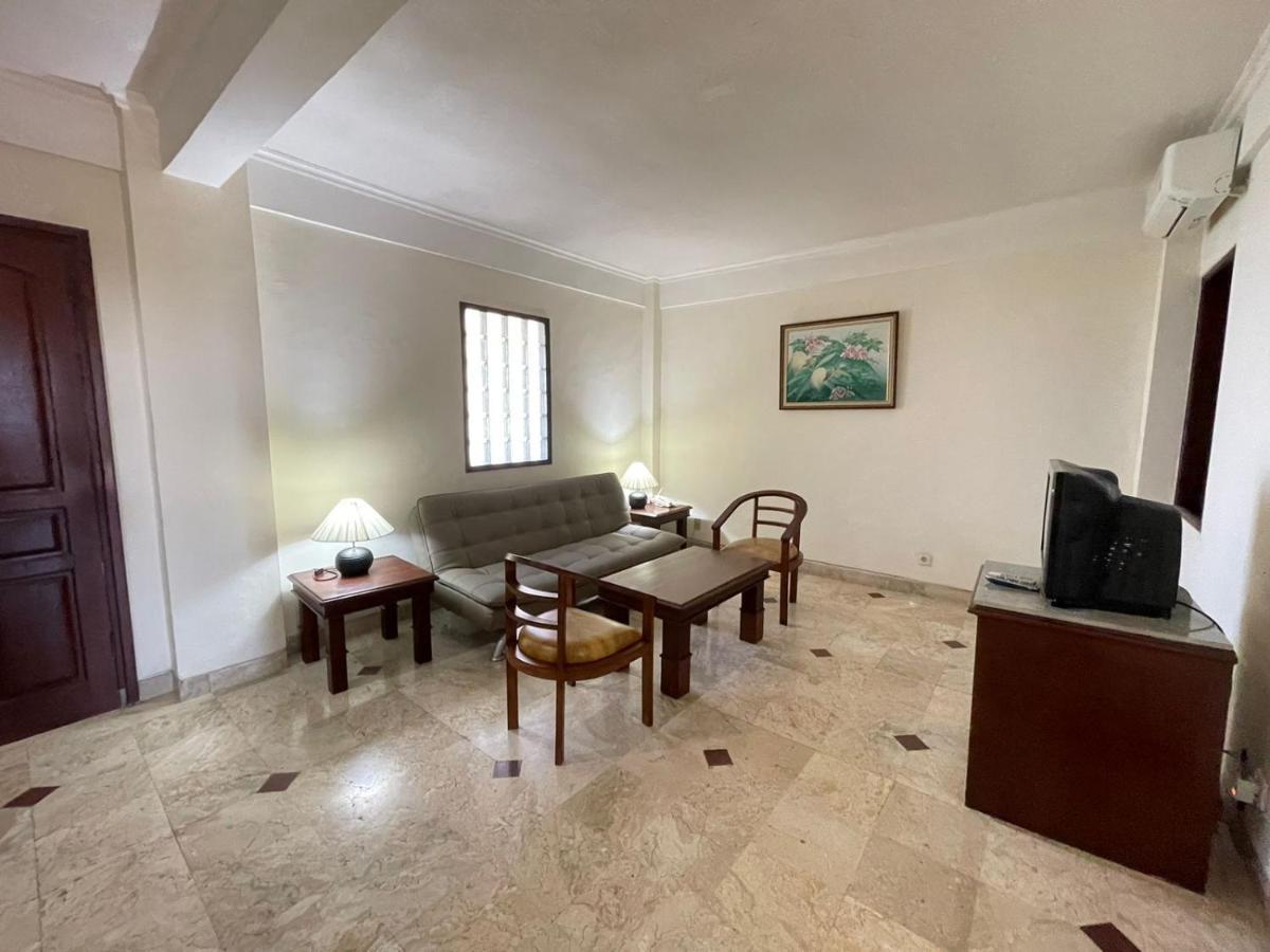 Inside Walking Distance To The Apartemen *