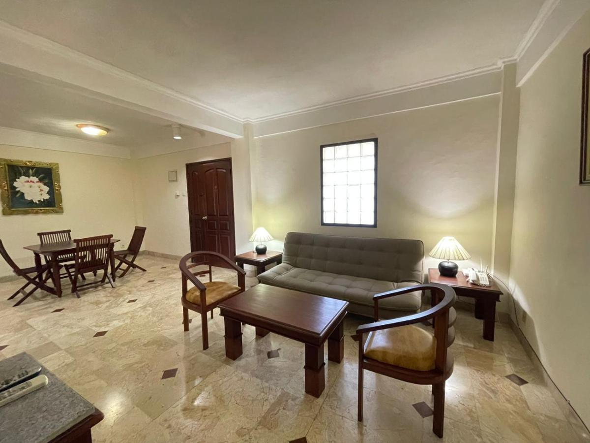 Inside Walking Distance To The Apartemen Seminyak (Bali)